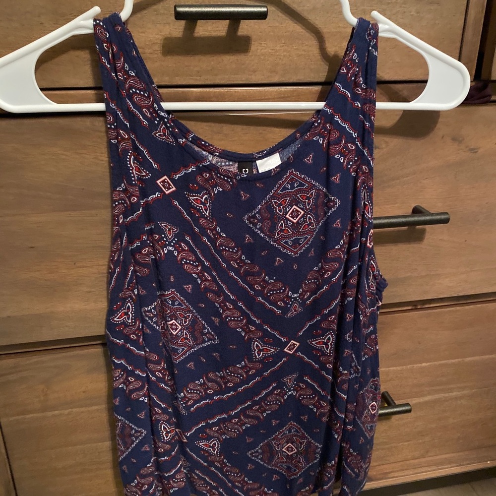 Women’s tank top bandana pattern